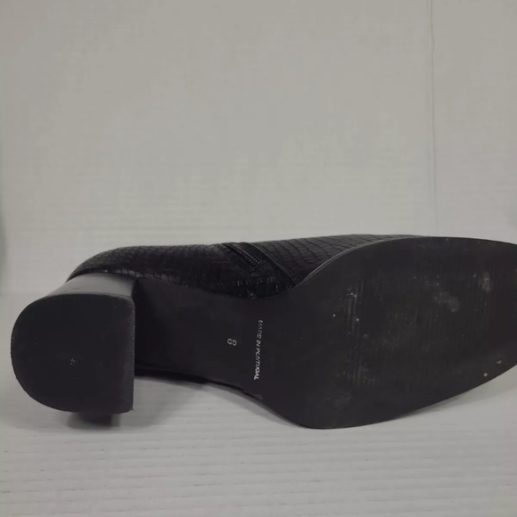 Antonio de Falia Camila Embossed  Black Heeled Ankle Boots Women's size‎ 8 Snake - Picture 9 of 9